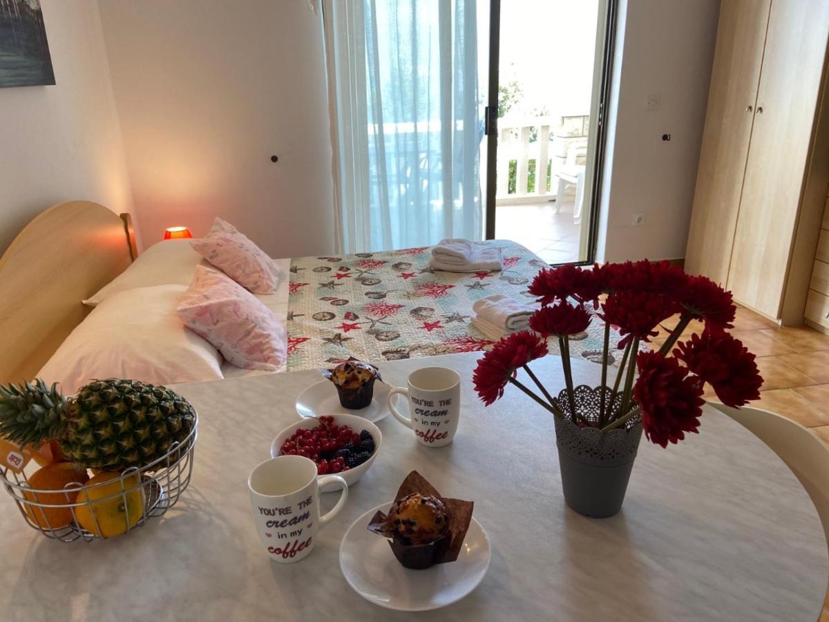 Apartments Tri Zala Zrnovo Eksteriør bilde