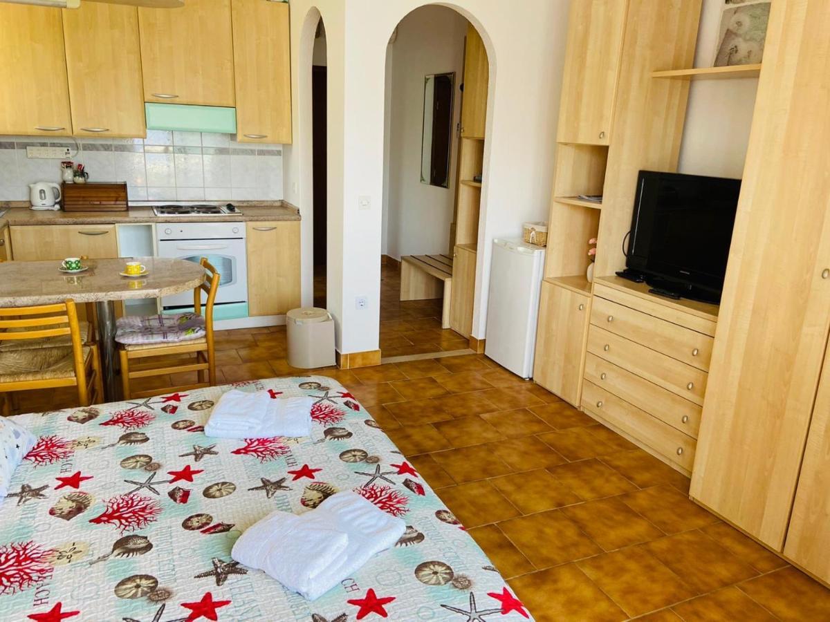 Apartments Tri Zala Zrnovo Eksteriør bilde