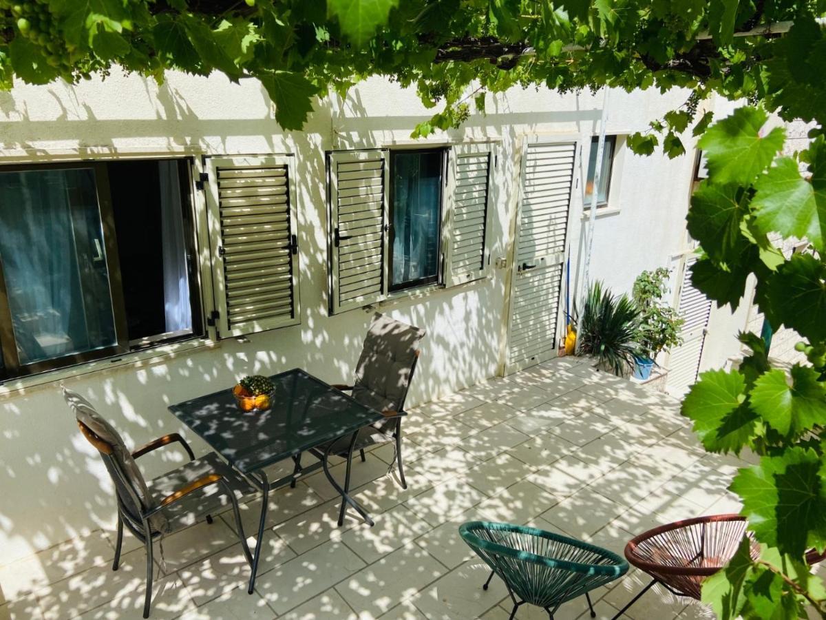 Apartments Tri Zala Zrnovo Eksteriør bilde